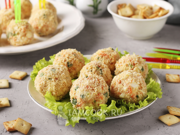 Закусочные шарики с курицей, морковью и ананасами, рецепт с фото