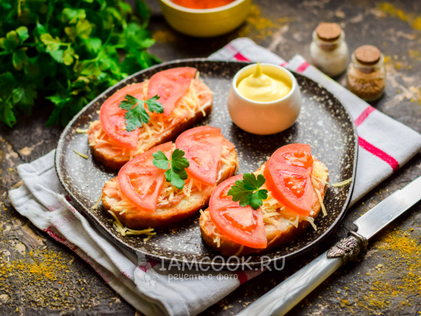 Бутерброды с икрой минтая и сыром, рецепт с фото