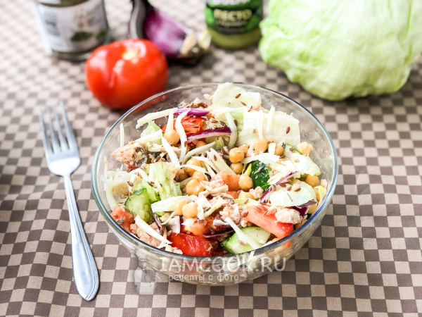 Салат с нутом и горбушей, рецепт с фото