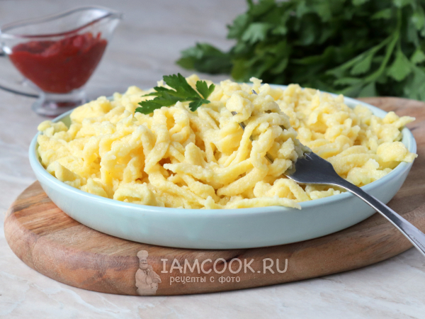 Домашняя лапша из жидкого теста, рецепт с фото