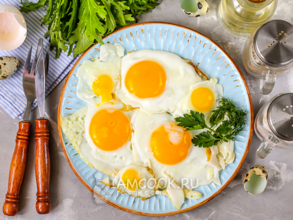 Яичница из куриных и перепелиных яиц, рецепт с фото