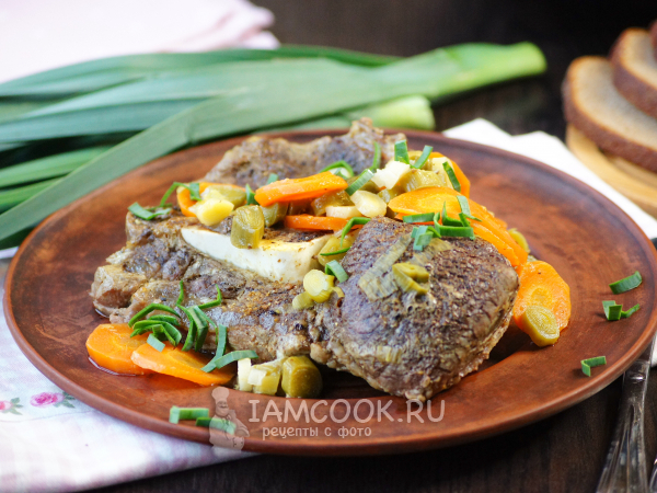 Тушеная говядина куском в мультиварке, рецепт с фото