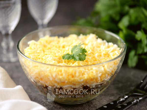 Салат «Нежность» с сайрой (консервированной), рецепт с фото