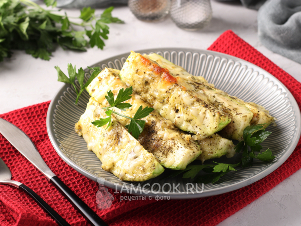 Кабачки с сулугуни в духовке, рецепт с фото