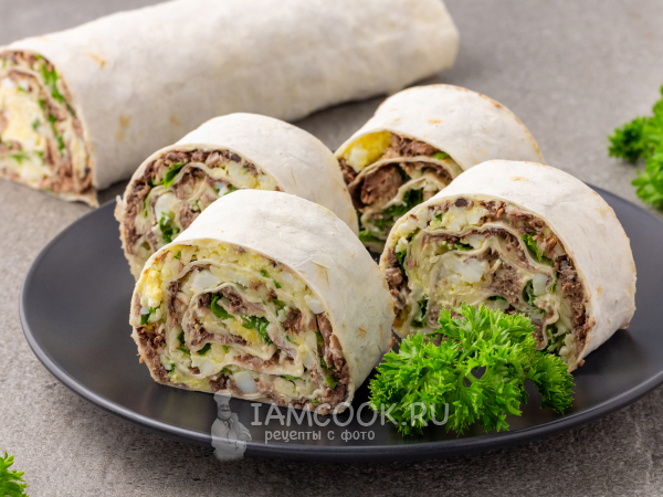 Рулет из лаваша с тунцом, яйцом и сыром, рецепт с фото