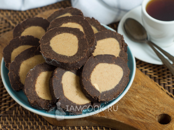 Сладкая колбаска с двумя видами шоколада, рецепт с фото