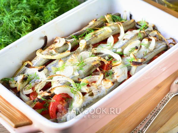 Мойва с картошкой в духовке, рецепт с фото