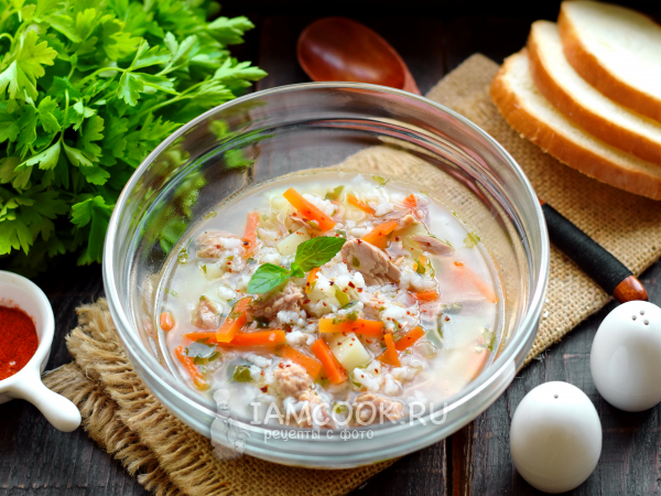 Суп с консервированным тунцом и рисом, рецепт с фото