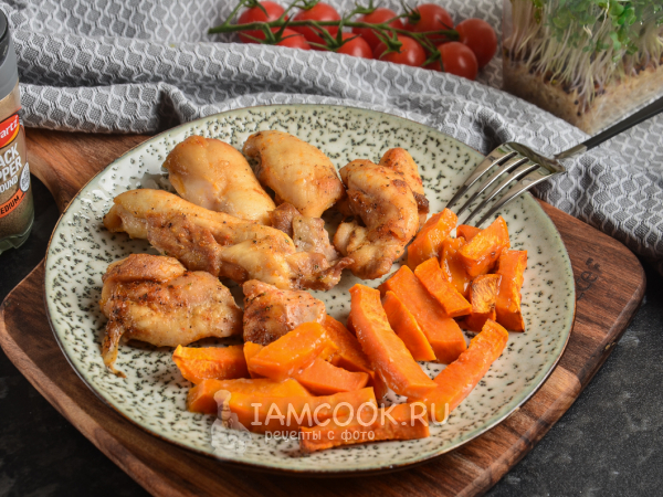 Курица с бататом в духовке, рецепт с фото