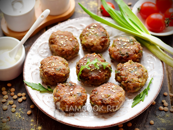 Котлеты из чечевицы с фаршем, рецепт с фото