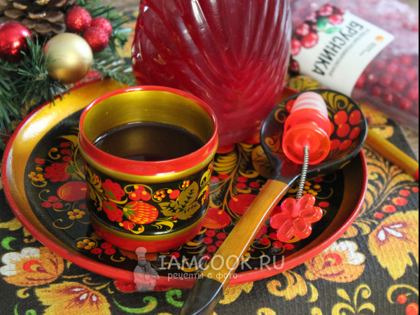 Брусничный ликер в домашних условиях, рецепт с фото