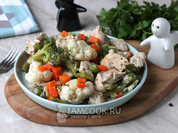 Куриное филе в духовке с замороженными овощами, рецепт с фото