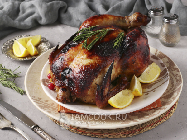 Медовая курица с чесноком в духовке (целиком), рецепт с фото