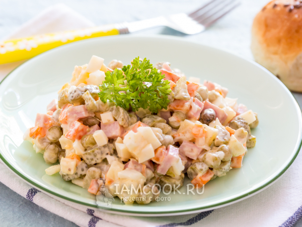 Салат «Столичный» с бужениной, рецепт с фото