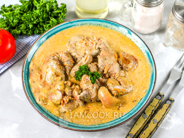 Куриная печень в сметанном соусе, рецепт с фото
