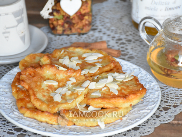Оладьи с яблоками на кефире, рецепт с фото