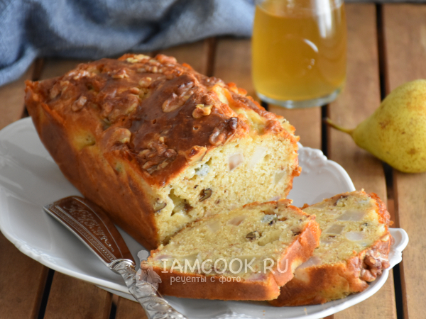 Закусочный кекс с горгонзолой, грушами и грецкими орехами, рецепт с фото
