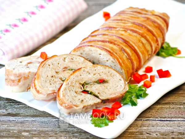Куриный рулет с беконом, рецепт с фото