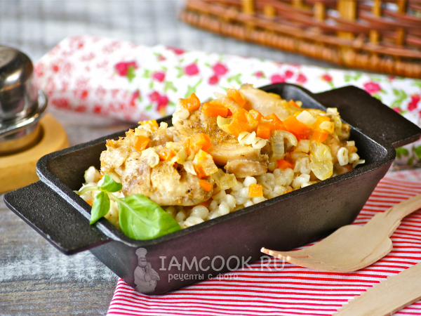 Перловка с курицей в духовке, рецепт с фото