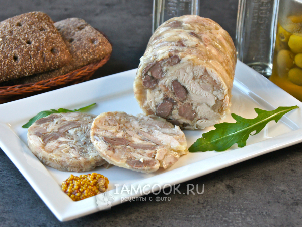 Зельц из курицы в бутылке, рецепт с фото