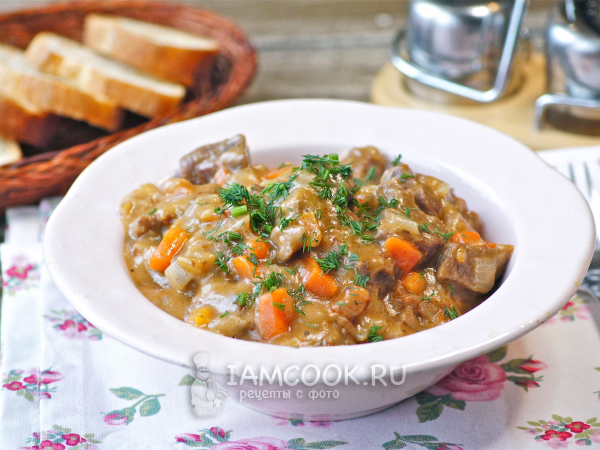 Детский гуляш из говядины, рецепт с фото