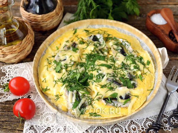 Омлет с килькой на сковороде, рецепт с фото