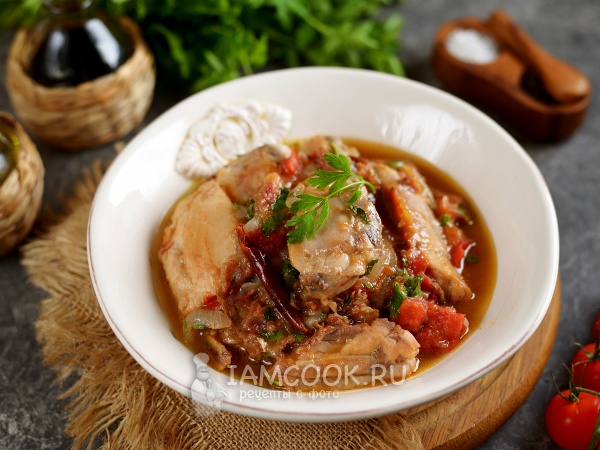 Курица с финиками (тушеная), рецепт с фото