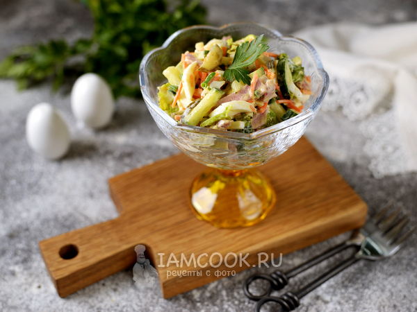 Салат с бужениной и солеными огурцами, рецепт с фото