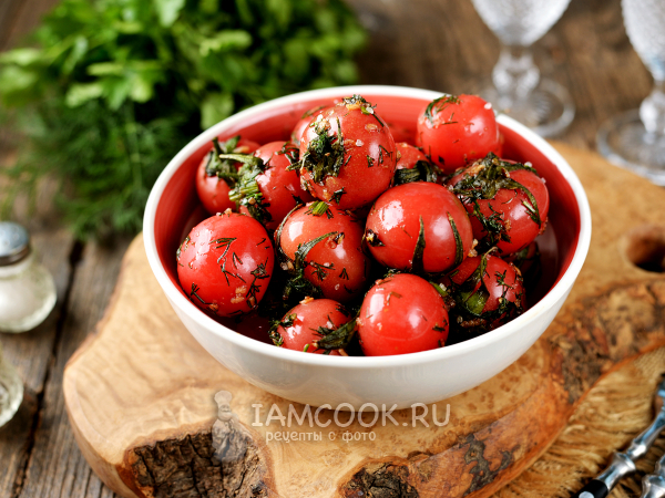 Малосольные помидоры черри в пакете (с чесноком), рецепт с фото