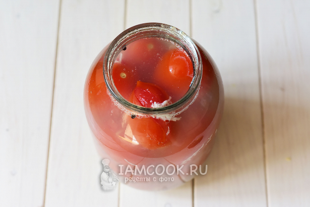 Маринованные помидоры с чесноком на зиму