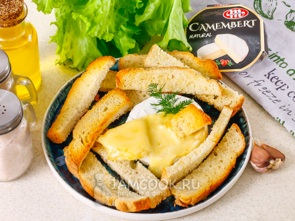 Запеченный камамбер, рецепт с фото