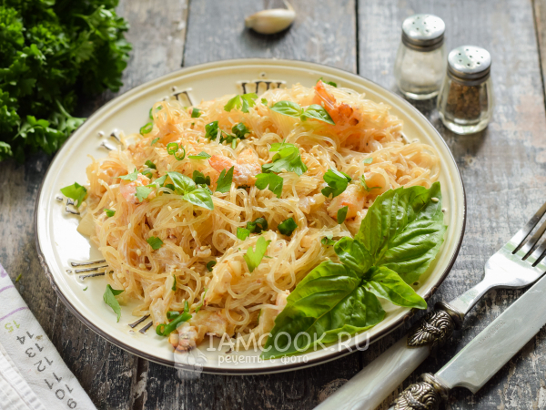 Фунчоза с креветками в сливочном соусе, рецепт с фото