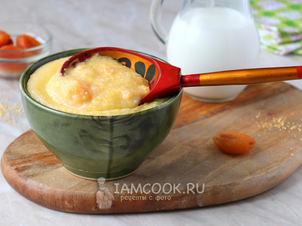 Кукурузная каша с сухофруктами (курагой), рецепт с фото