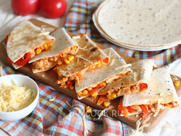 Кесадилья с курицей и кукурузой, рецепт с фото