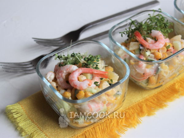 Салат с креветками, ананасом и кукурузой, рецепт с фото