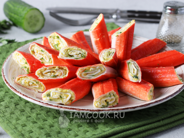 Крабовые палочки, фаршированные огурцом и яйцом, рецепт с фото