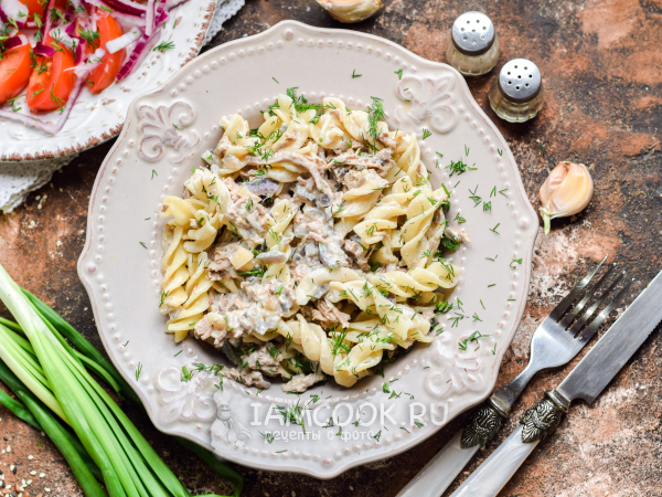 Говядина с макаронами в сливочном соусе, рецепт с фото