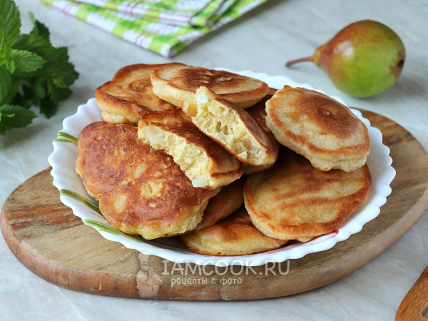 Оладьи с грушей на кефире, рецепт с фото