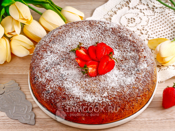 Пирог с протертой клубникой, рецепт с фото