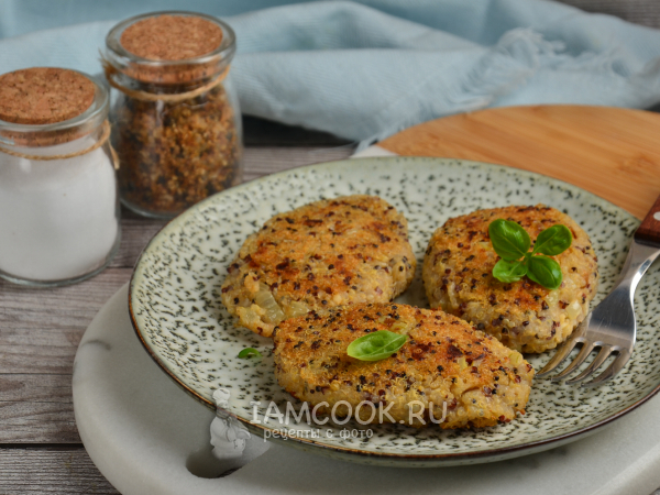 Котлеты из киноа, рецепт с фото