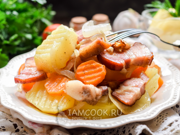 Свиная грудинка с картошкой в рукаве, рецепт с фото