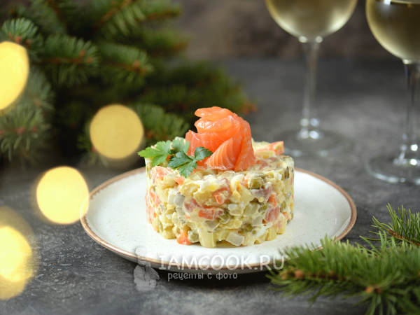 Оливье с семгой слабосоленой, рецепт с фото