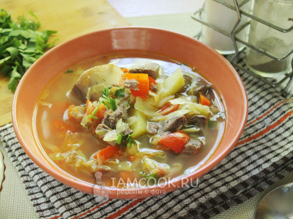 Щи с говядиной и болгарским перцем (со свежей капустой), рецепт с фото