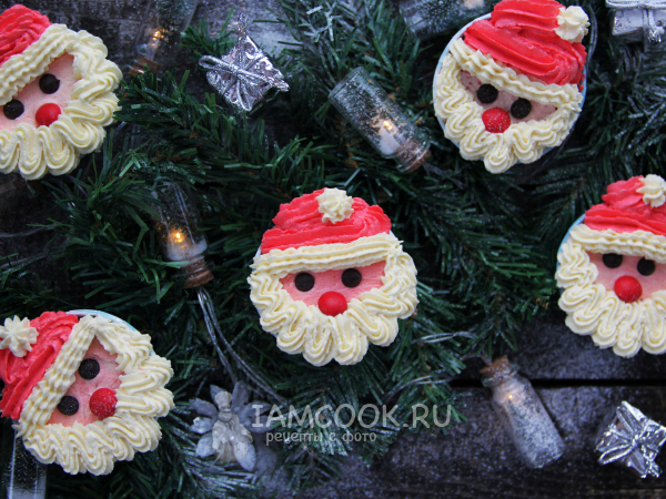 Новогодние капкейки «Дед Мороз», рецепт с фото