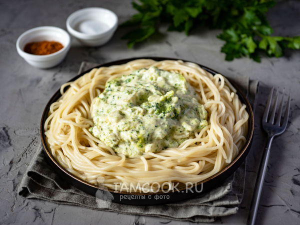 Макароны с брокколи в сливочном соусе, рецепт с фото
