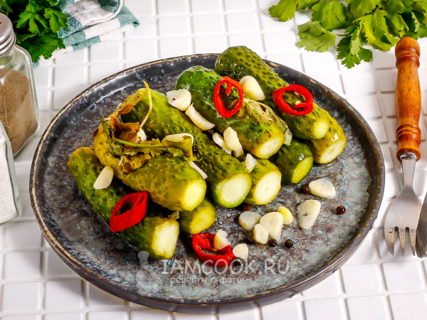 Быстрые маринованные огурцы по-армянски, рецепт с фото