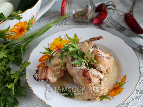 Тушеный кролик в сметане в казане, рецепт с фото