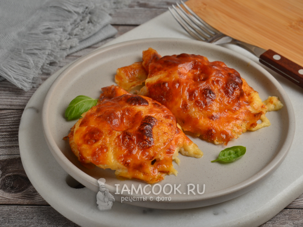 Мясо по-французски из курицы с ананасами, рецепт с фото