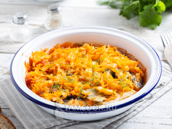 Камбала под маринадом из моркови и лука в духовке, рецепт с фото