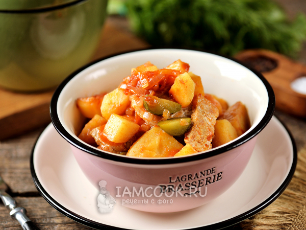 Азу в горшочках в духовке со свининой, рецепт с фото